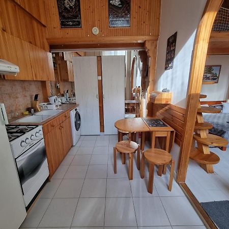 Little Cozy Apartman Miskolc Buitenkant foto