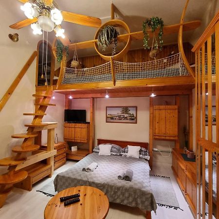 Little Cozy Apartman Miskolc Buitenkant foto