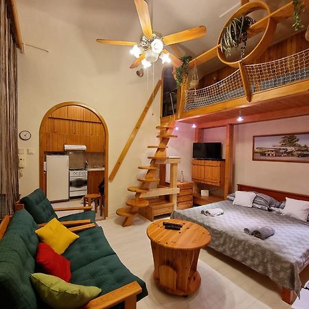 Little Cozy Apartman Miskolc Buitenkant foto