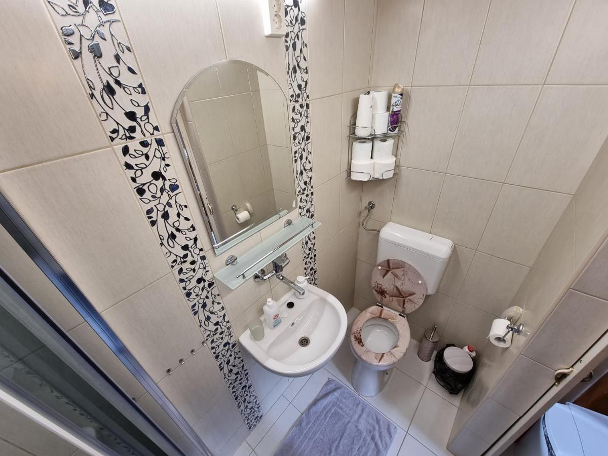 Little Cozy Apartman Miskolc Buitenkant foto