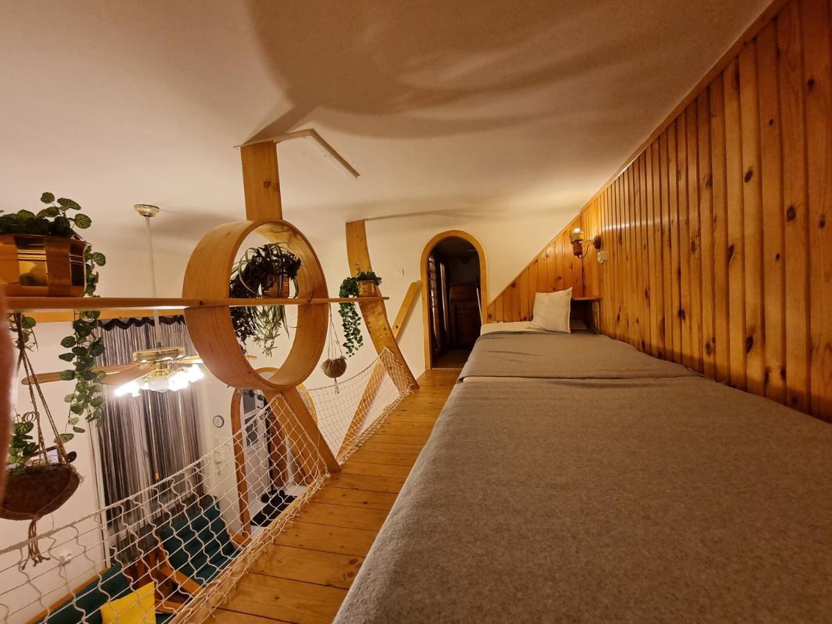 Little Cozy Apartman Miskolc Buitenkant foto