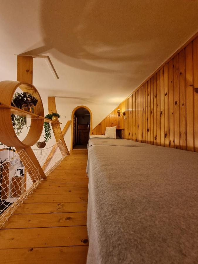 Little Cozy Apartman Miskolc Buitenkant foto