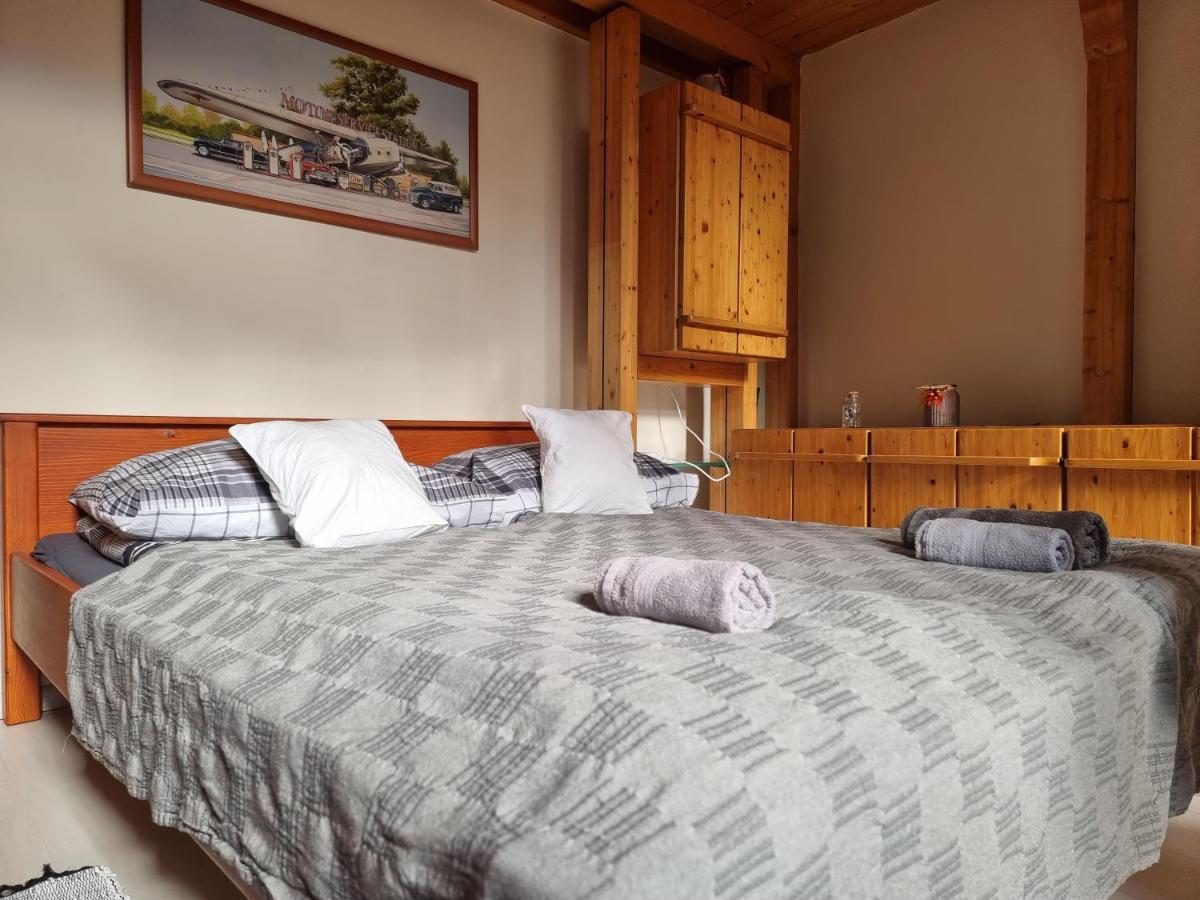 Little Cozy Apartman Miskolc Buitenkant foto