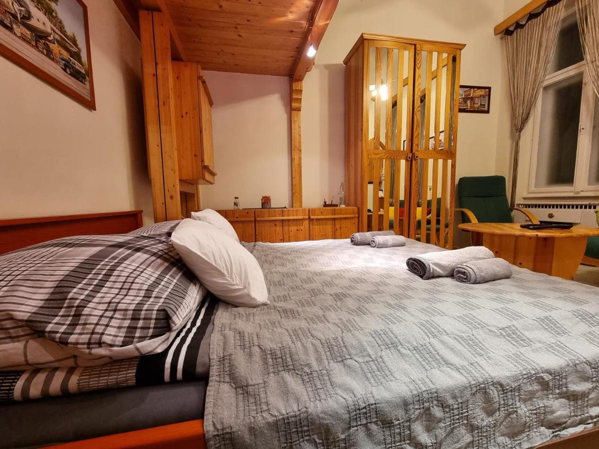 Little Cozy Apartman Miskolc Buitenkant foto